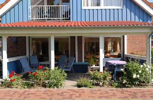 Esens Cottage | Doppelzimmer Seepferd in der Hotel-pension Altes Siel - Doppelzimmer Seepferd mit Balkon