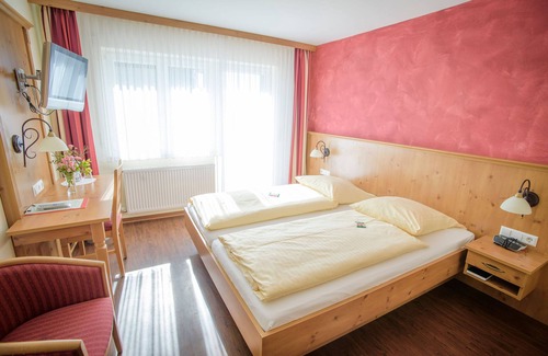 Deggenhausertal House | Doppelzimmer Superior - Landgasthof Linde