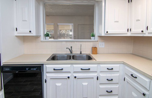 Wydewood Estates House | Dora Place