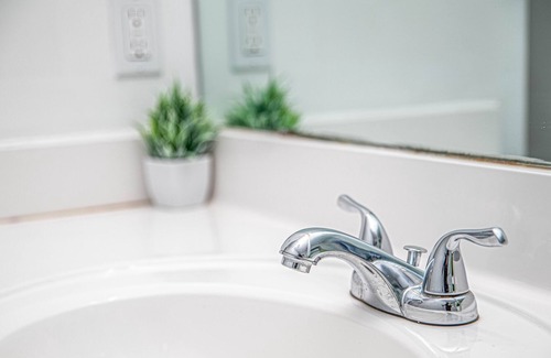 Wydewood Estates House | Dora Place