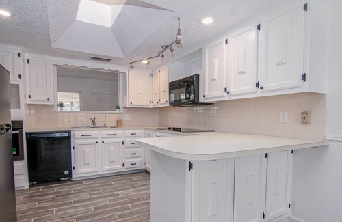 Wydewood Estates House | Dora Place