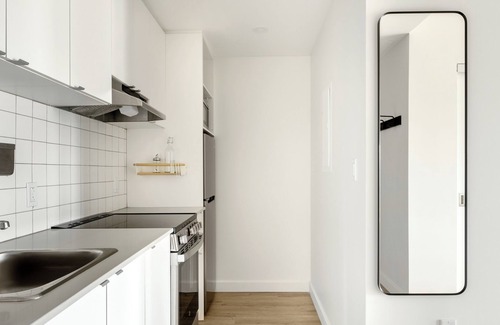 Downtown Montreal Apartment | Dorchester Horizon Studio