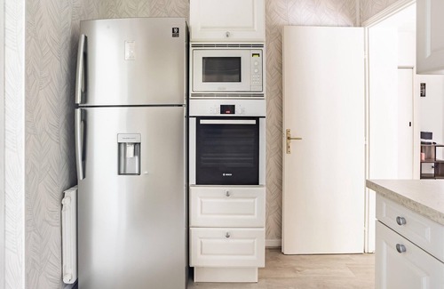 Villeneuve-sur-Lot House | Dordogne Poolside Escape