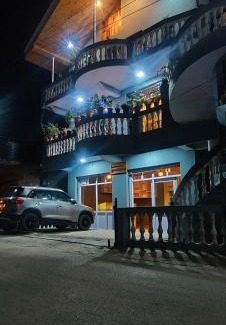 Banjar House | Doris Mountain Cabins Tirthan