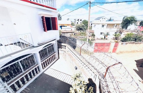 Antananarivo House | Dormitory 12 beds