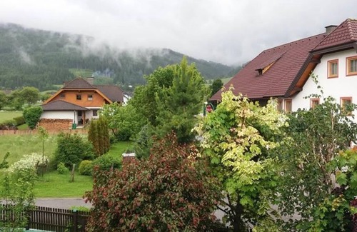 Sankt Margarethen im Lungau Apartment | Double room with shower, WC and balcony - Haus Traudi