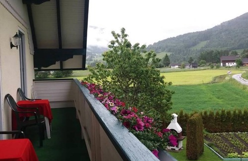 Sankt Margarethen im Lungau Apartment | Double room with shower, WC and balcony - Haus Traudi