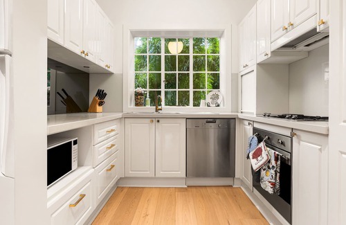 Double Bay Apartment | Double Bay Light and Bright Apartment