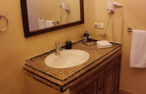 Ain Azlitan Bed & Breakfast | Double Bed Room Riad Layalina Fez: Pool, 360° View & Free Secure Parking at Foot