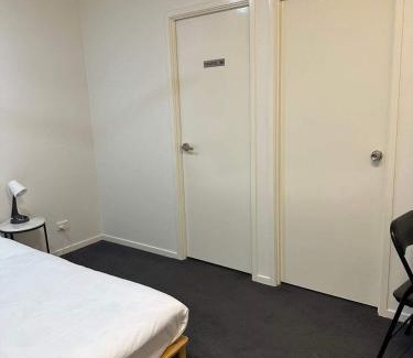 Gregory Hills House | Double Bed Room with Ensuite Bath-Peaceful location