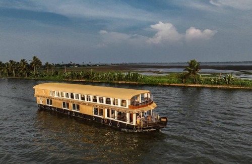 Alappuzha Boat Rental | Double Decker Houseboat
