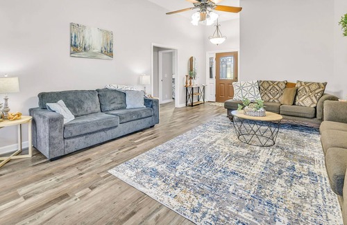 Rutherford County House | Double Diamond Rentals - Family Escape W/Pool&Land