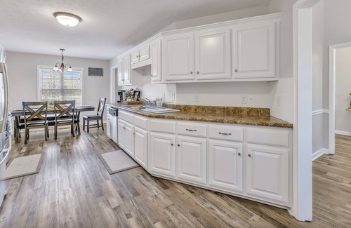 Rutherford County House | Double Diamond Rentals - Family Escape W/Pool&Land