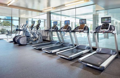 Harborview House | Double Hilton comfort in downtown San Diego