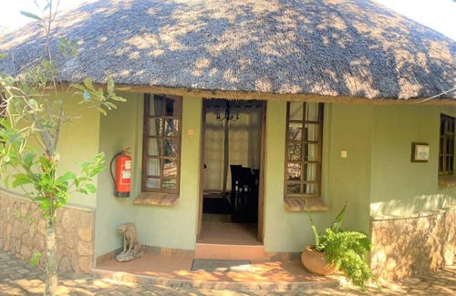 Bulawayo Apartment | Double Lodge in Natural African Bush - 2112