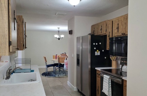 Melbourne House | Double Master suite, 4 br 3ba home ready for your family and friends!