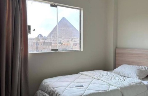 Giza Governorate Apartment | Double or Twin Room with Mountain View