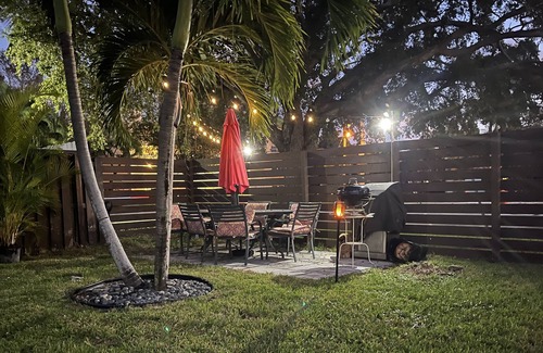 Coral Ridge Condo | Double Queen Suite-1M walk to the Central Beach-RELAX in the ❤️ of Ft. Lauderdale