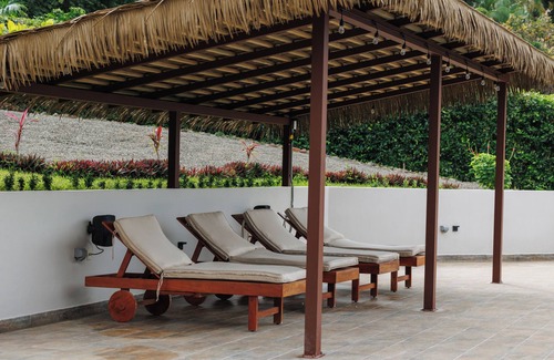 Caletas Villa | Double Queen Suite in Playa Coyote, Double Queen Suite just steps from pool and bar