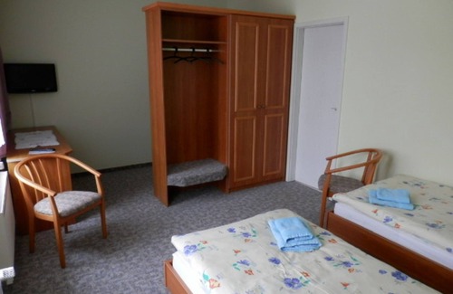 Wickerode Apartment | Double Room 1 - Apartment u. Room Goldschmidt