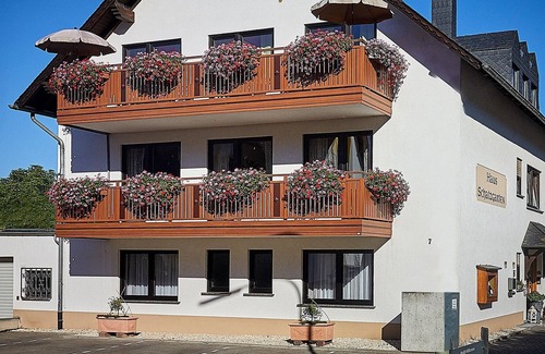 Wolf Cottage | Double room 1 - guest and wine house Haus Schatzgarten