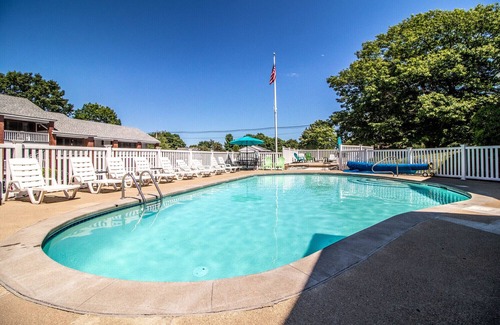 Ogunquit Cabin | Double room - 2 double beds