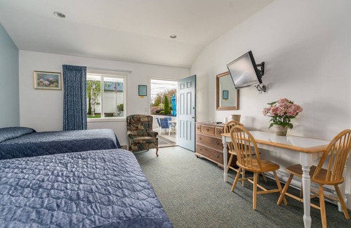 Ogunquit - Wells Cabin | DOUBLE ROOM - 2 DOUBLE BEDS