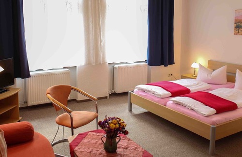 Dessau-Rosslau Apartment | Double room 3 - Pension Siewert