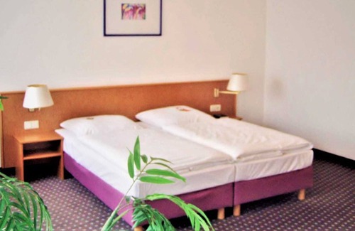 Hoyerswerda Apartment | Double Room 5 - AKZENT Congresshotel Hoyerswerda