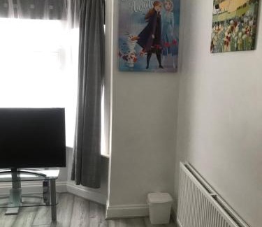 Plumstead House | Double Room Central Location