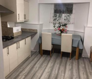Plumstead House | Double Room Central Location