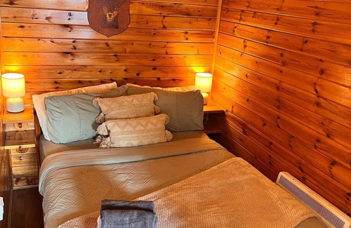 Crianlarich Cabin | Double Room, Crianlarich, whw