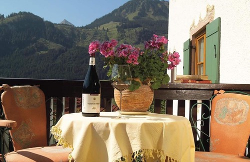 Bad Hindelang Apartment | Double room Fürstenzimmer - Gästehaus Wineberger