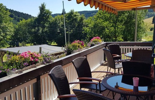 Sorpetal Apartment | Double room "Hofblick 2" 15sqm