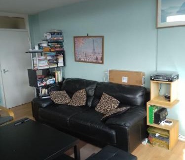 Tooting House | Double room in a cosy flat in Tooting