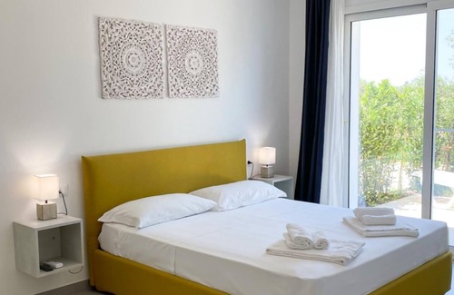Noto Bed & Breakfast | Double room in B&B with swimming pool and garden
