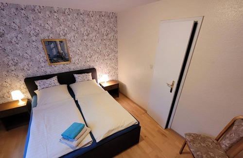 Franken Siedlung Apartment | Double room - Lange room rental