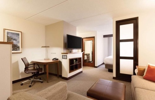 Airport North Apartment | Double Room Near Airport lakes park ORL