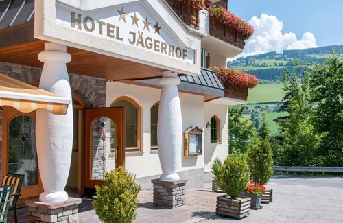 Kolsassberg Cottage | Double room next door - Hotel Pension Jägerhof KG