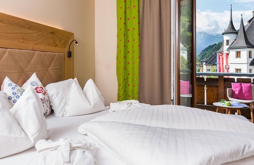 Zell am See Hotel | Double room, shower or bath, WC, Economy - Zum Hirschen, Hotel