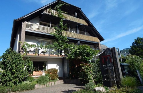 Krov Apartment | Double room shower/toilet - Trossen, Rosel