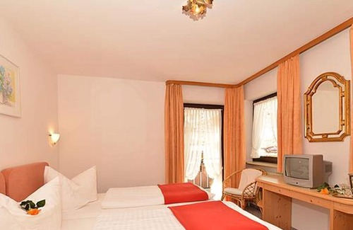 Hirschegg House | Double room standard DZ DL HH "12" - Hotel Garni Adler
