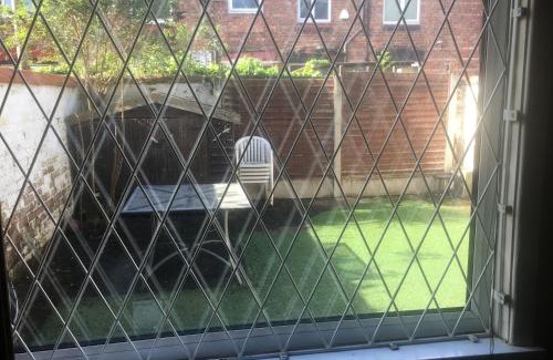 Manchester House | Double Room - Town & University nearby, 24h Bus, Airport-linked