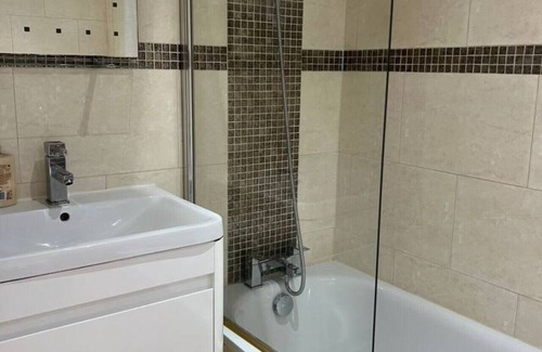 West Ham House | Double room with Sofa bed