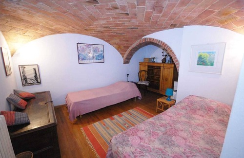 Siena Historical Center Villa | Double room with private parking within walking distance of downtown!
