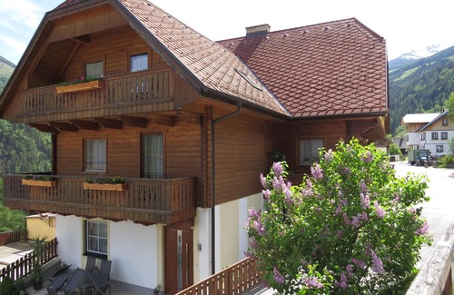 Kleinsolk Apartment | Double room with shower, WC - Apartment Grundner