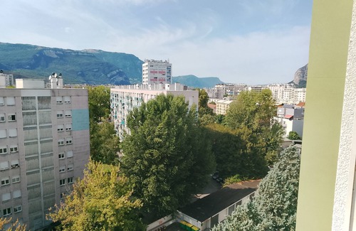 Secteur 4 Apartment | Double room with WIFI