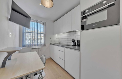 Brompton & Hans Town Apartment | Double Studio Next to Harrods