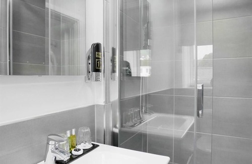 Mumbles Bed & Breakfast | Double Superior Room Ensuite@Norton House Hotel