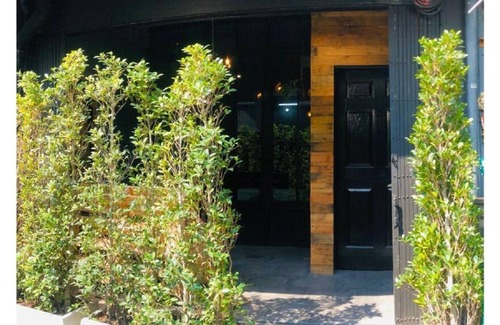 Wat Ratchabophit House | Double Room Near Temple of the Emerald Buddha